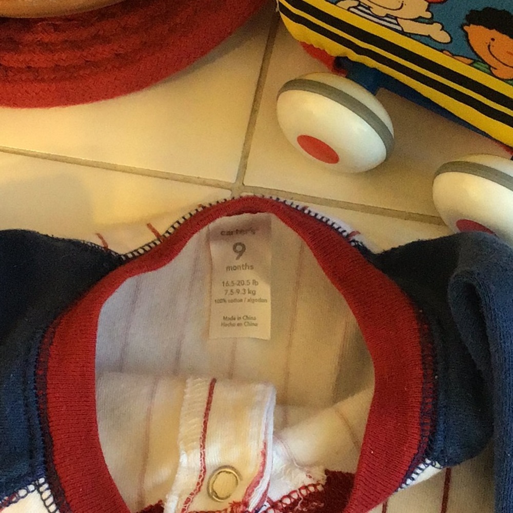 2 Short Onesies, 1 Long Onesie, 2 Prs of Pants - Picture 5 of 7
